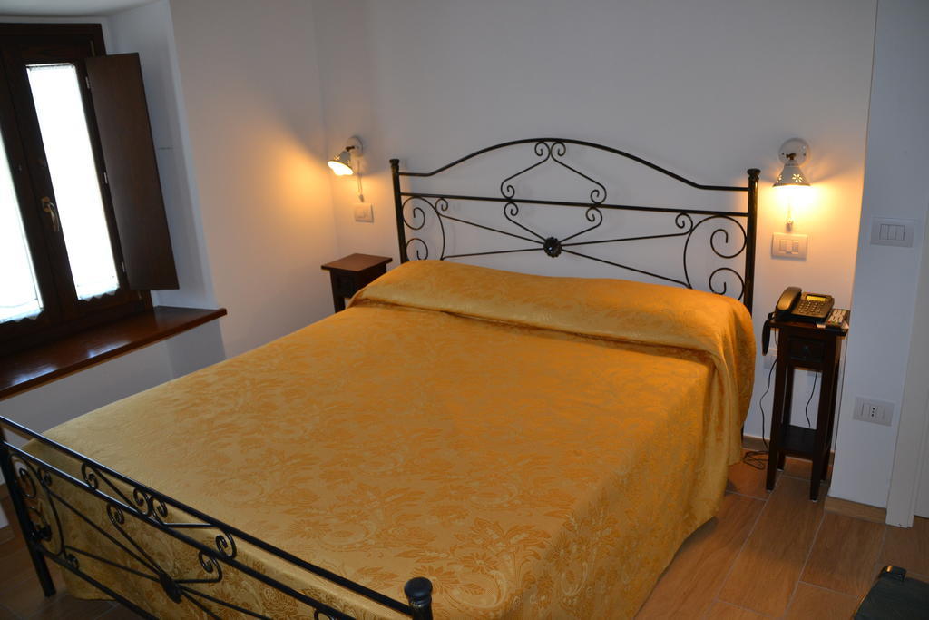 Double Room,246844881:JPEG